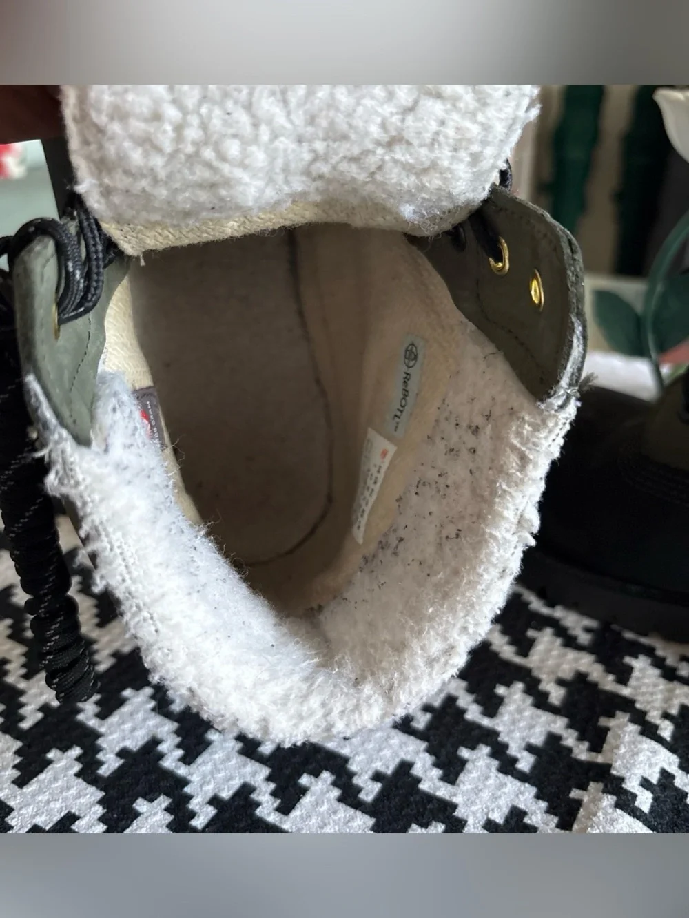 Kids Fuzzy Lined Shoe